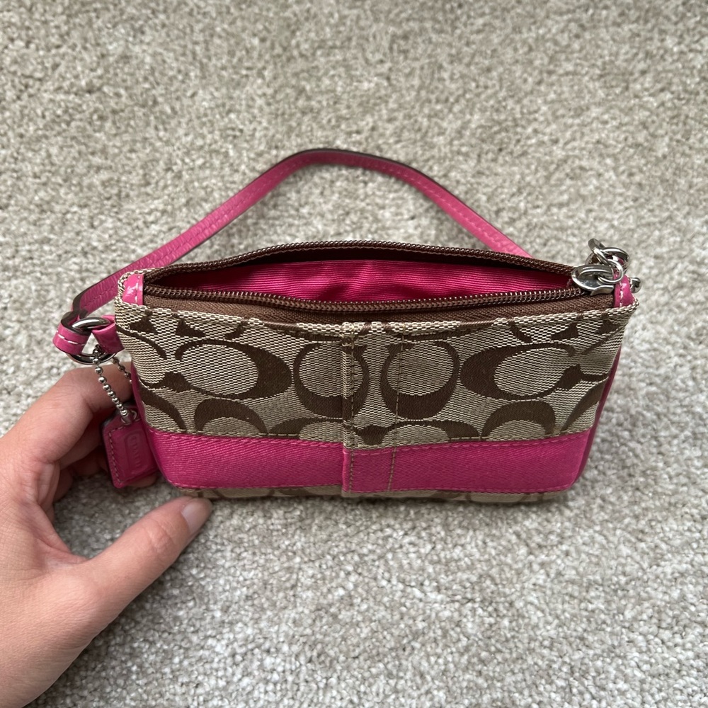 Coach wristlet - Picture 2 of 2